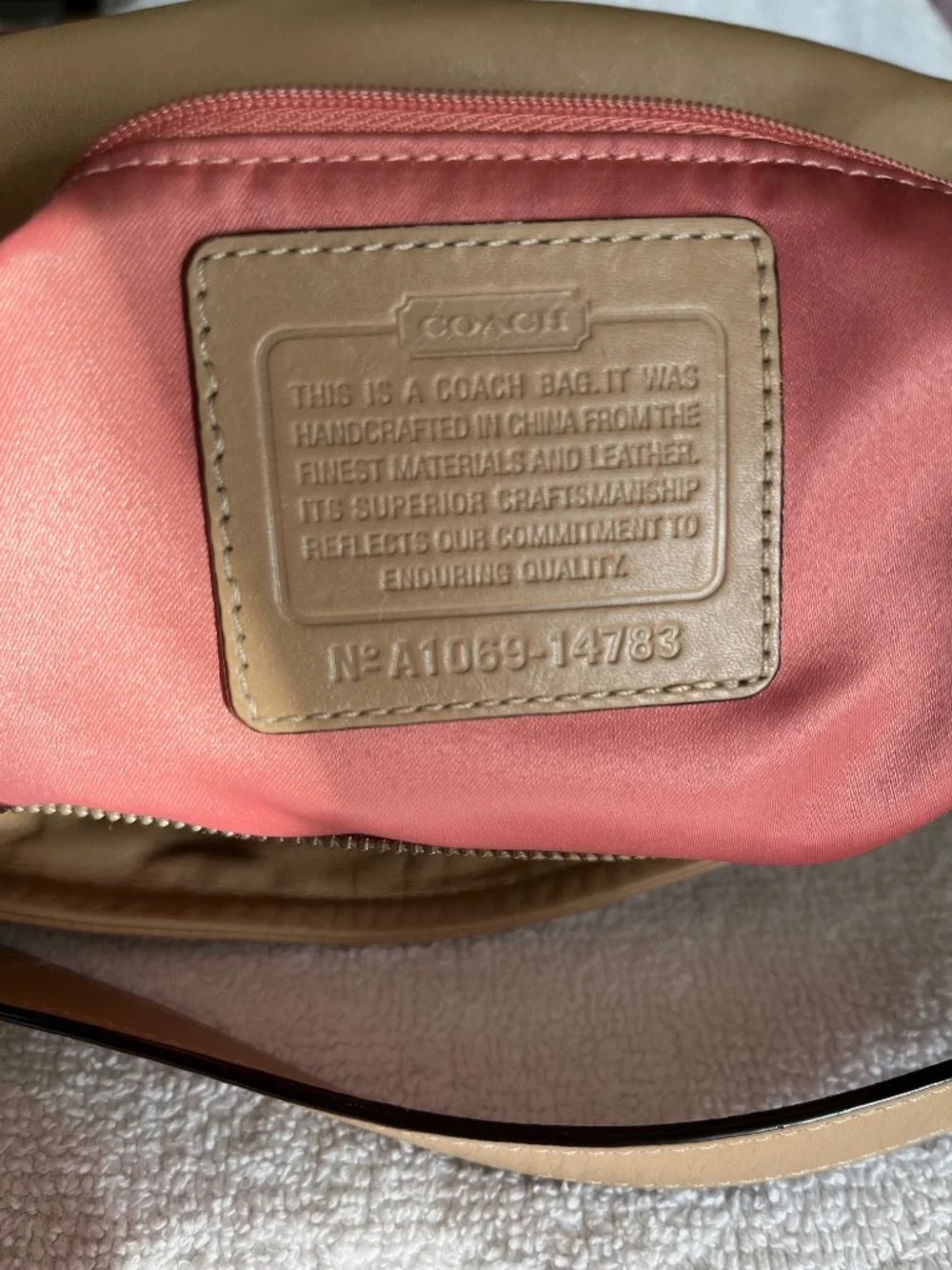 AUTHENTIC COACH Kristin #14783 Biege/Ivory Leather Hobo & Crossbody Bag
